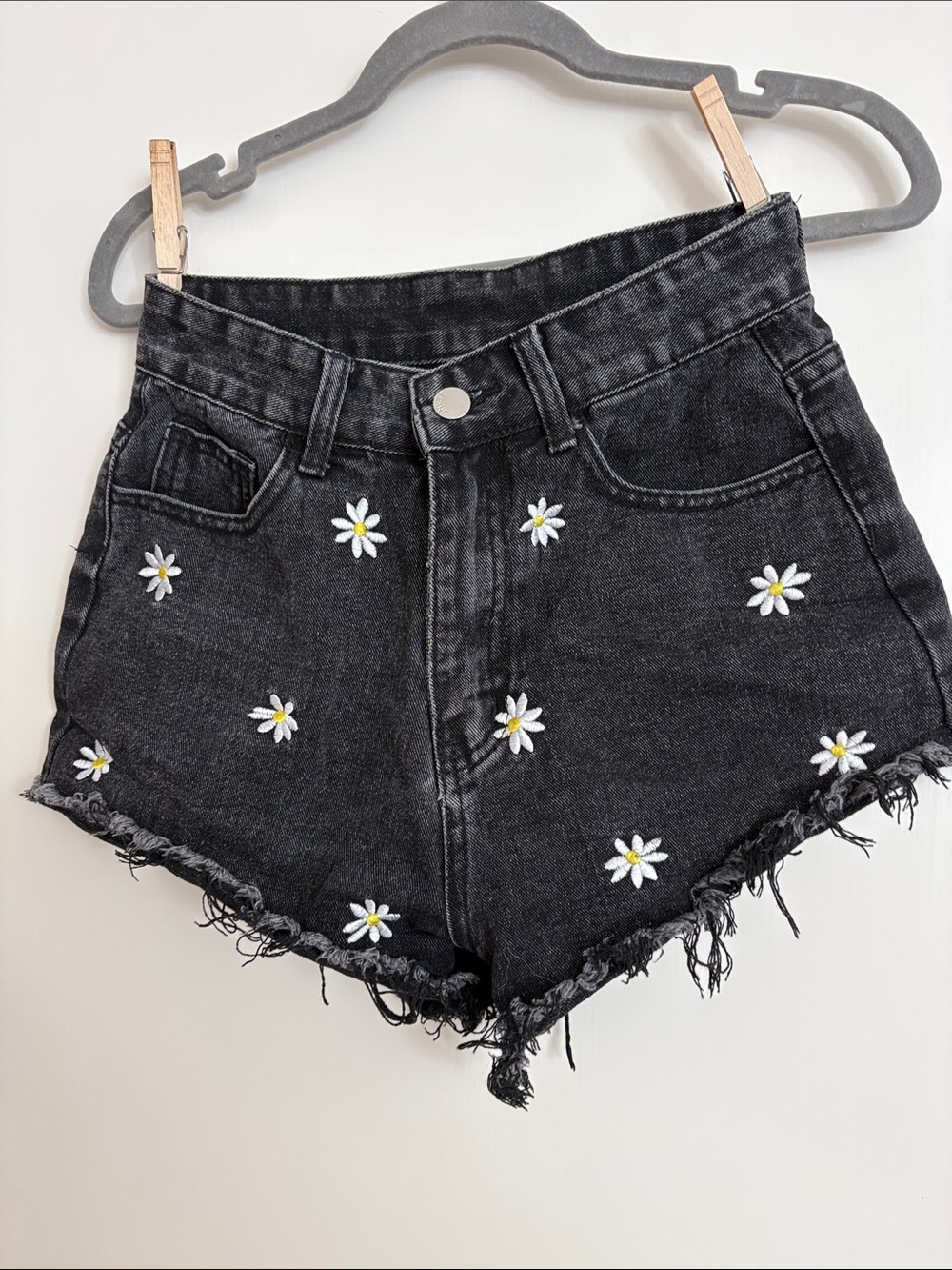 High-Rise Black Denim Daisy Embroidered Shorts